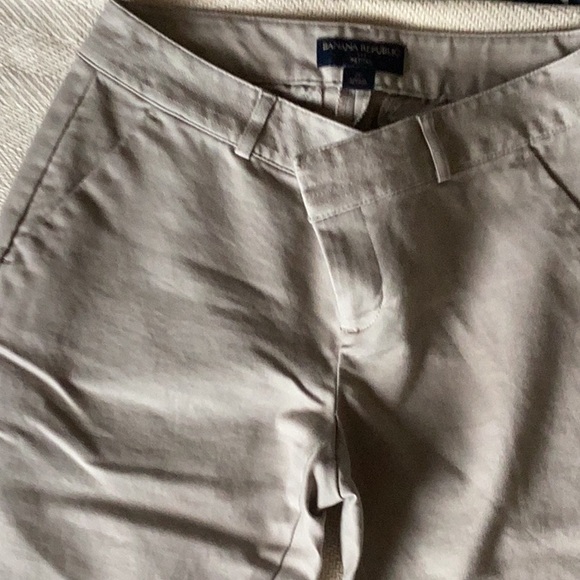 Capri Banana Republic - Picture 2 of 4
